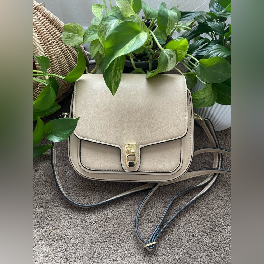 Steve Madden Leather Crossbody Shoulder Bag Purse